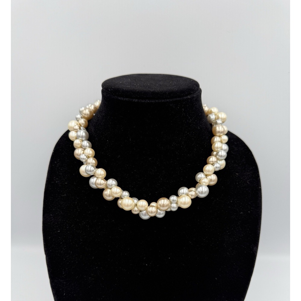VTG Napier 16"  3 Shades of Faux Pearls Cluster Necklace w/Filigree Safety Clasp